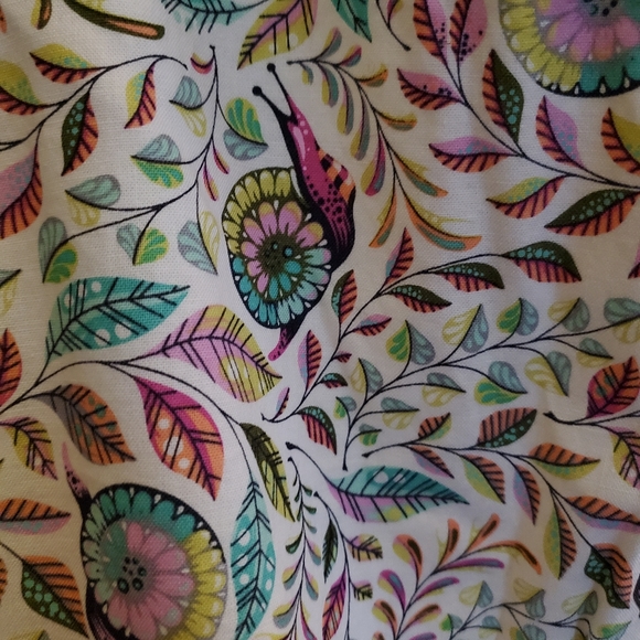 Spring retto cotton apron pastel pink green with snail pattern 🐌 - Picture 2 of 5